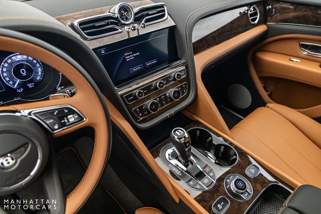 2024 Bentley Bentayga EWB photo 16