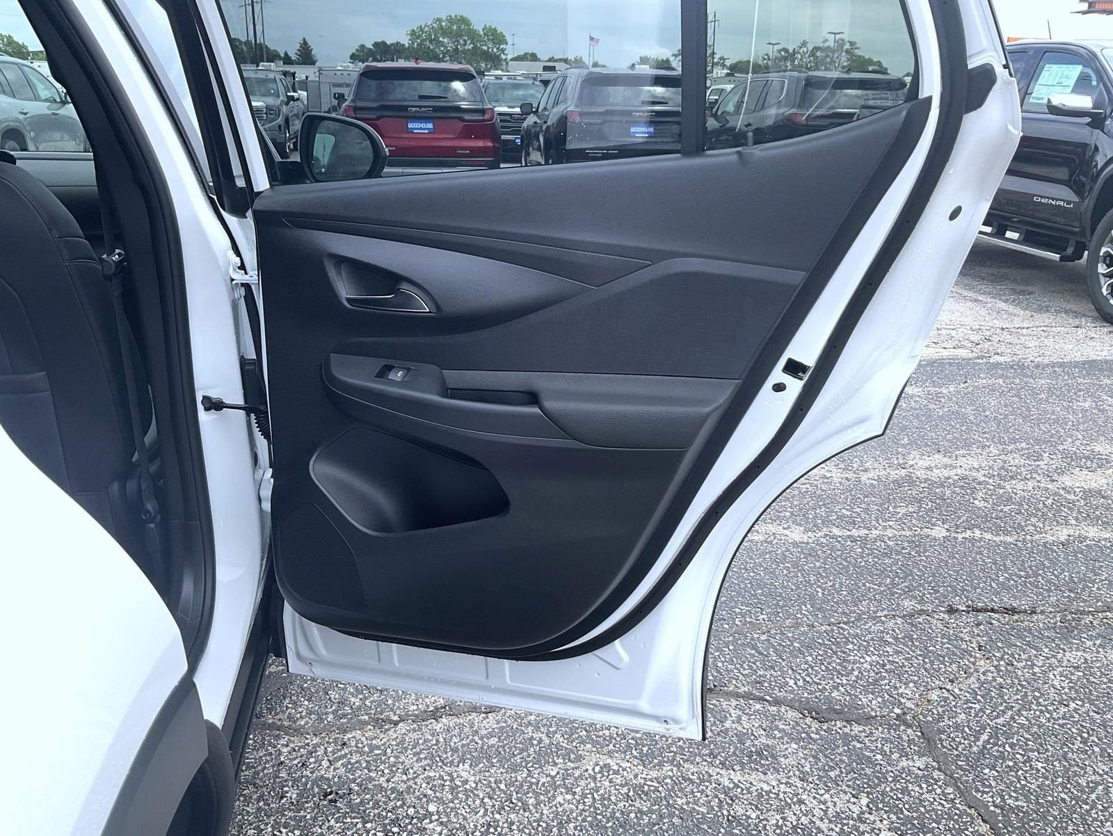 2025 Buick Envista Preferred photo 17