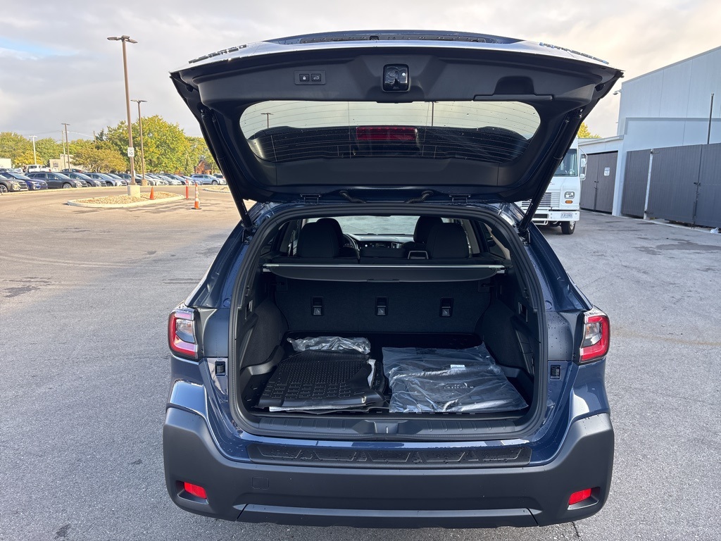 2025 Subaru Outback Premium photo 7