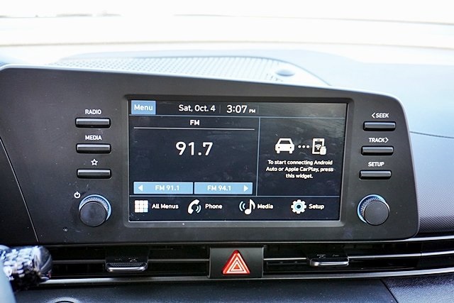 Used 2025 Red Hyundai SEL Sport image 21