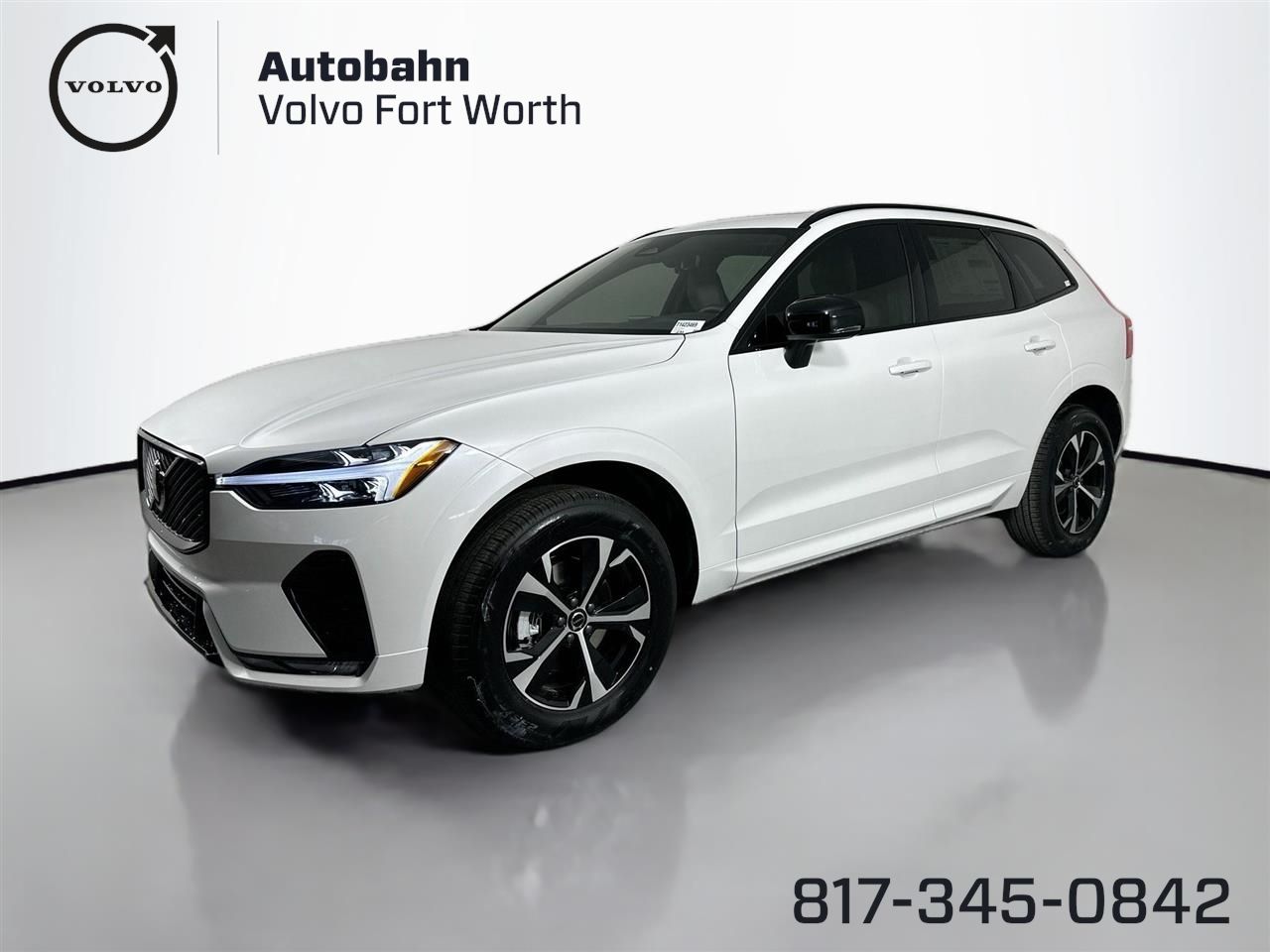 2026 Volvo XC60 Core's photo