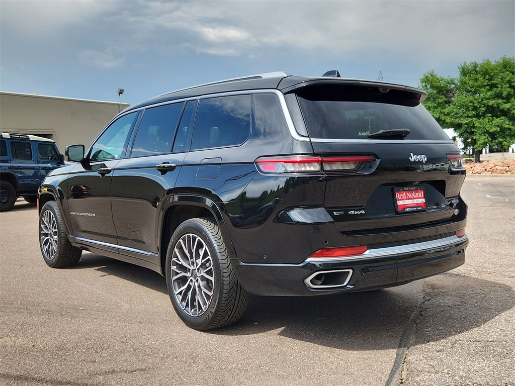 2021 Jeep Grand Cherokee L Summit Reserve photo 3