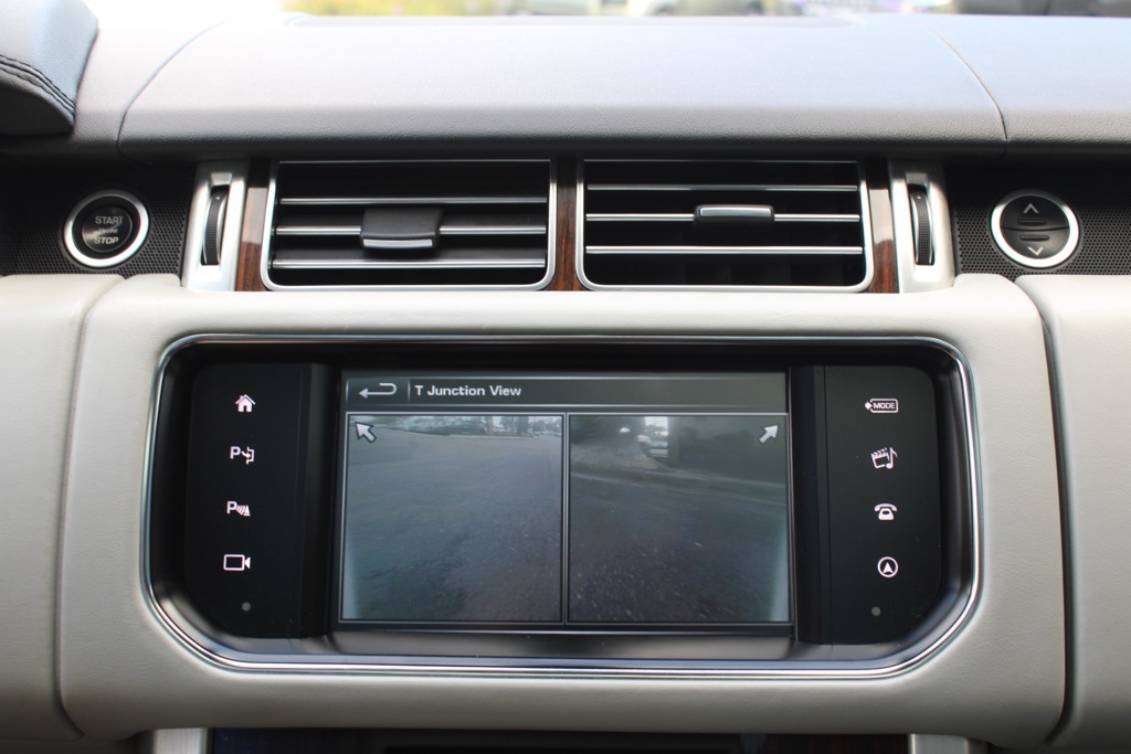2016 Land Rover Range Rover HSE photo 23