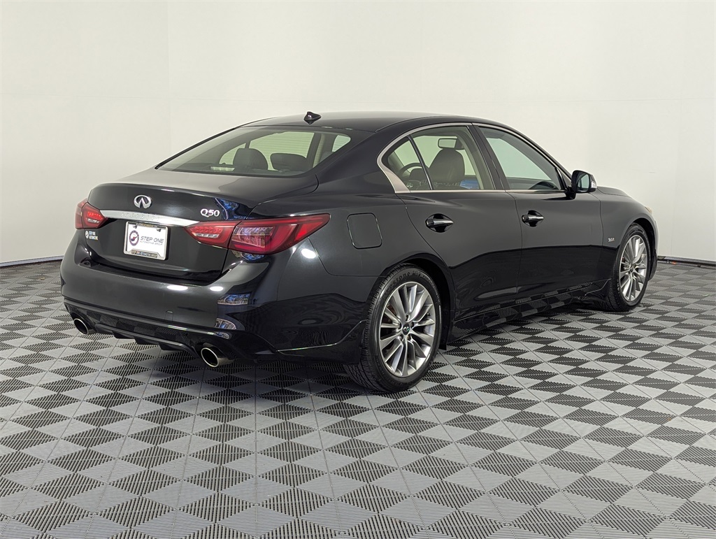 2019 Infiniti Q50 3.0t LUXE photo 4
