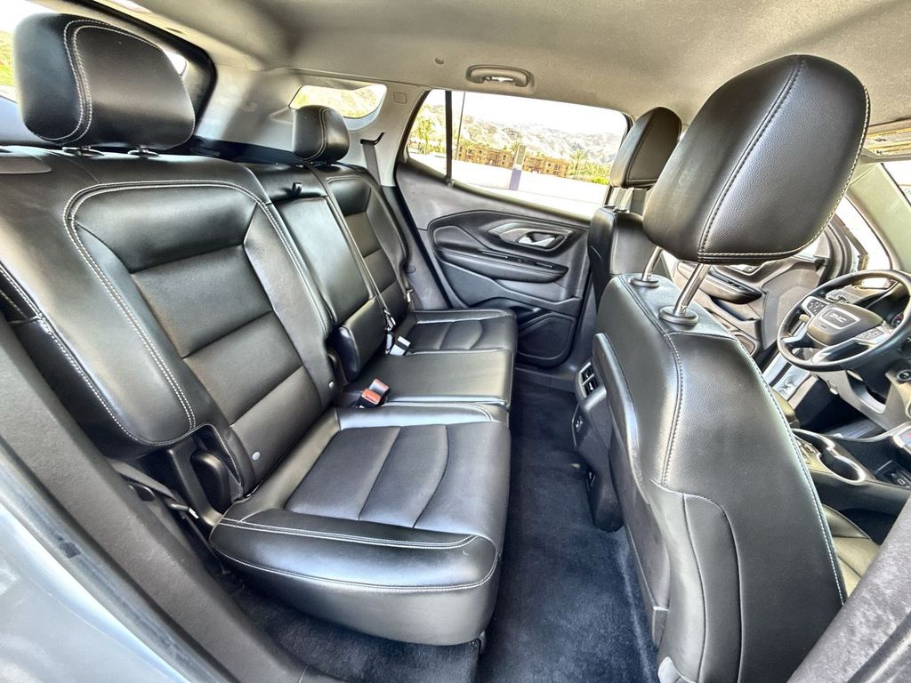 2022 Gmc Terrain SLT photo 26