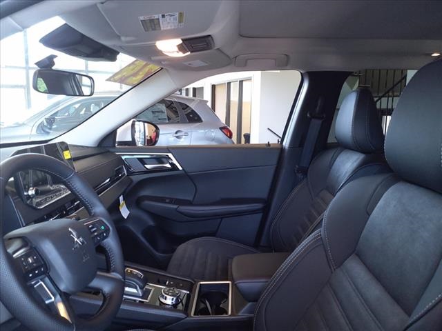 2024 Mitsubishi Outlander SE Ralliart photo 5