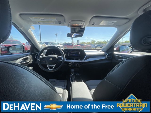 2024 Chevrolet Trax LT photo 10