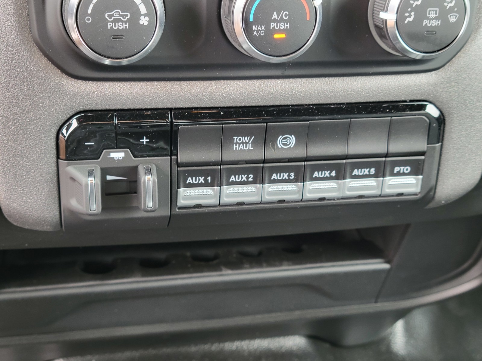 2024 Ram 5500 Tradesman photo 13