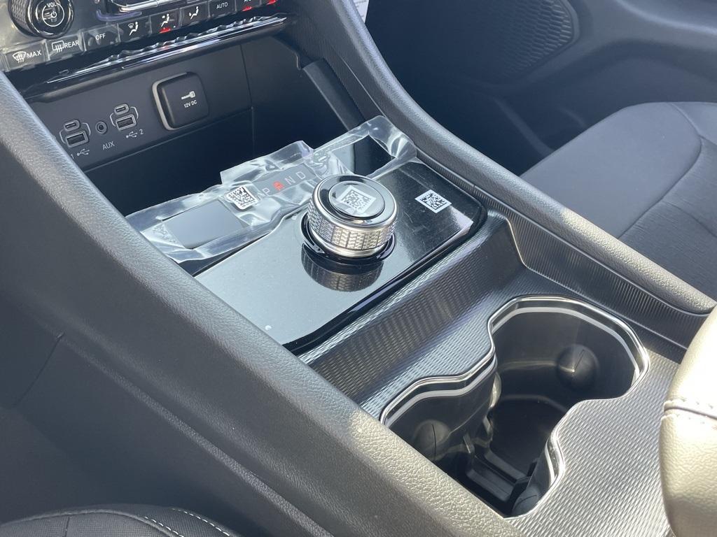 2025 Jeep Grand Cherokee Laredo X photo 28