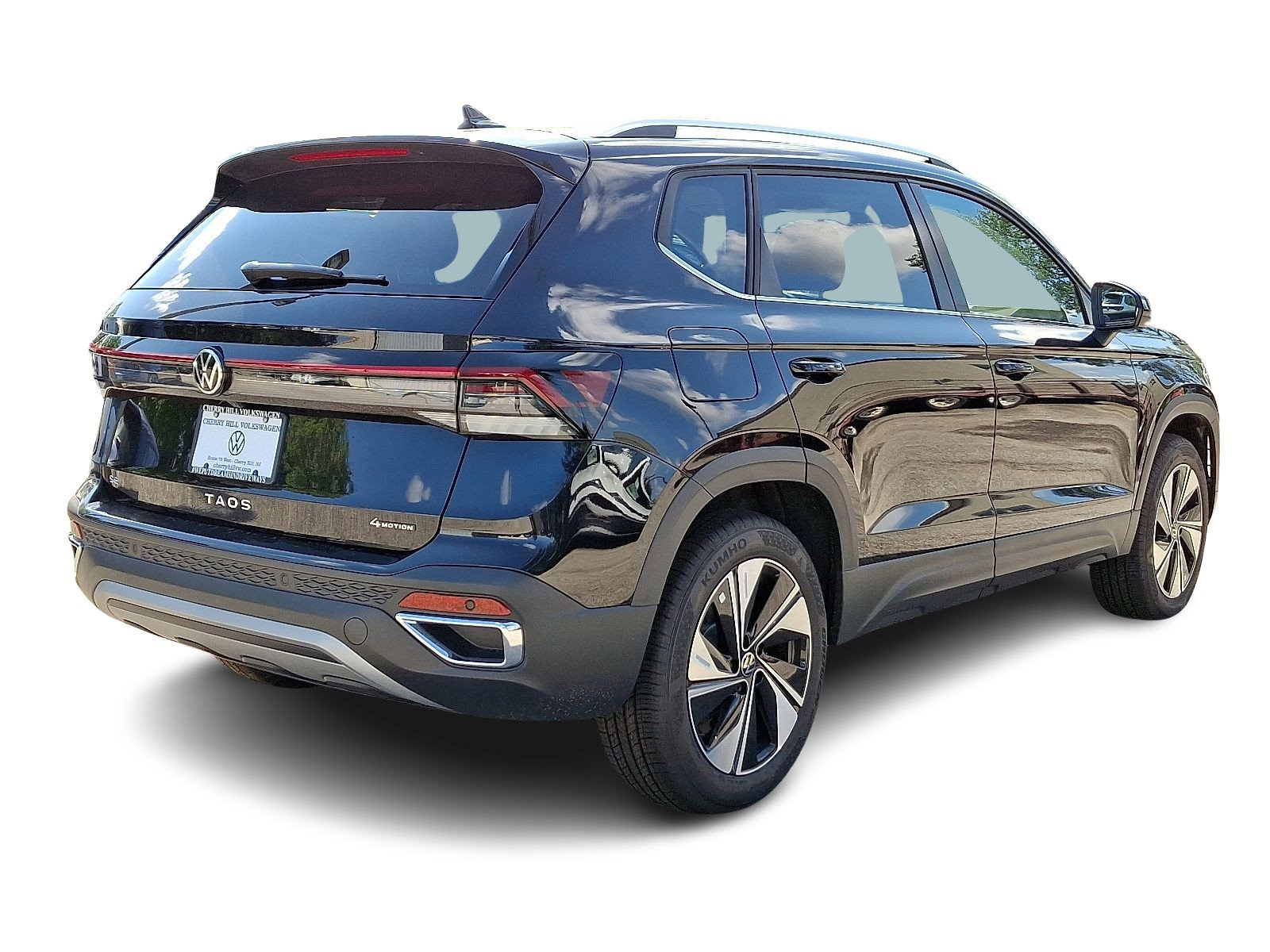 2025 Volkswagen Taos SE photo 2