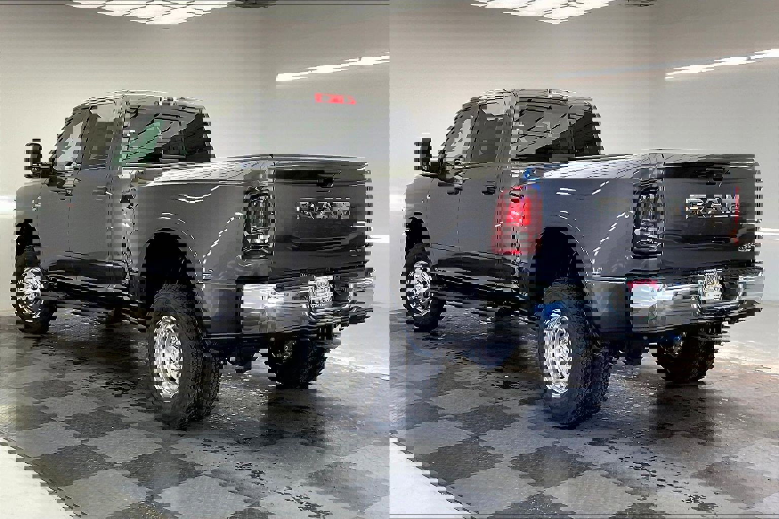 2026 Ram 3500 Tradesman photo 2