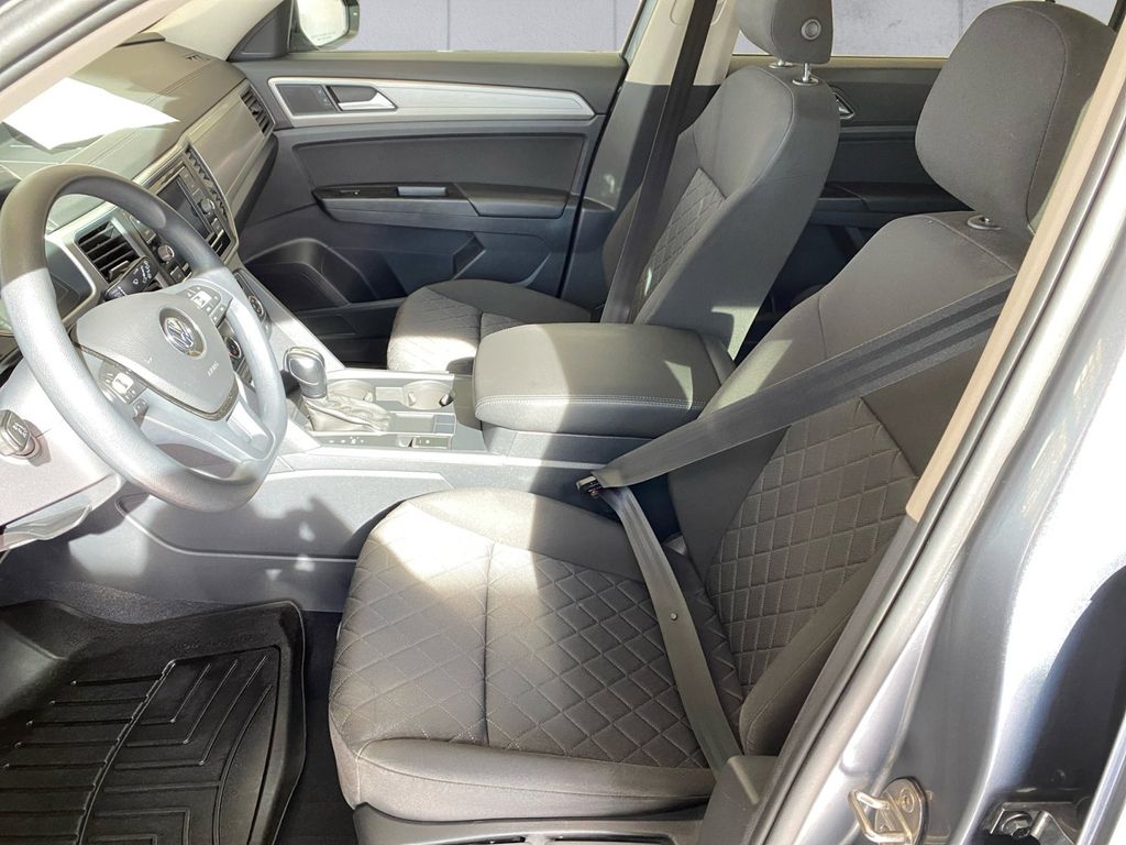 2019 Volkswagen Atlas S photo 3