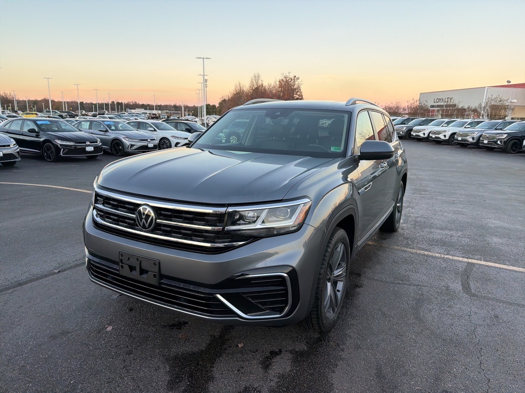 2022 Volkswagen Atlas V6 SEL R-Line photo 2