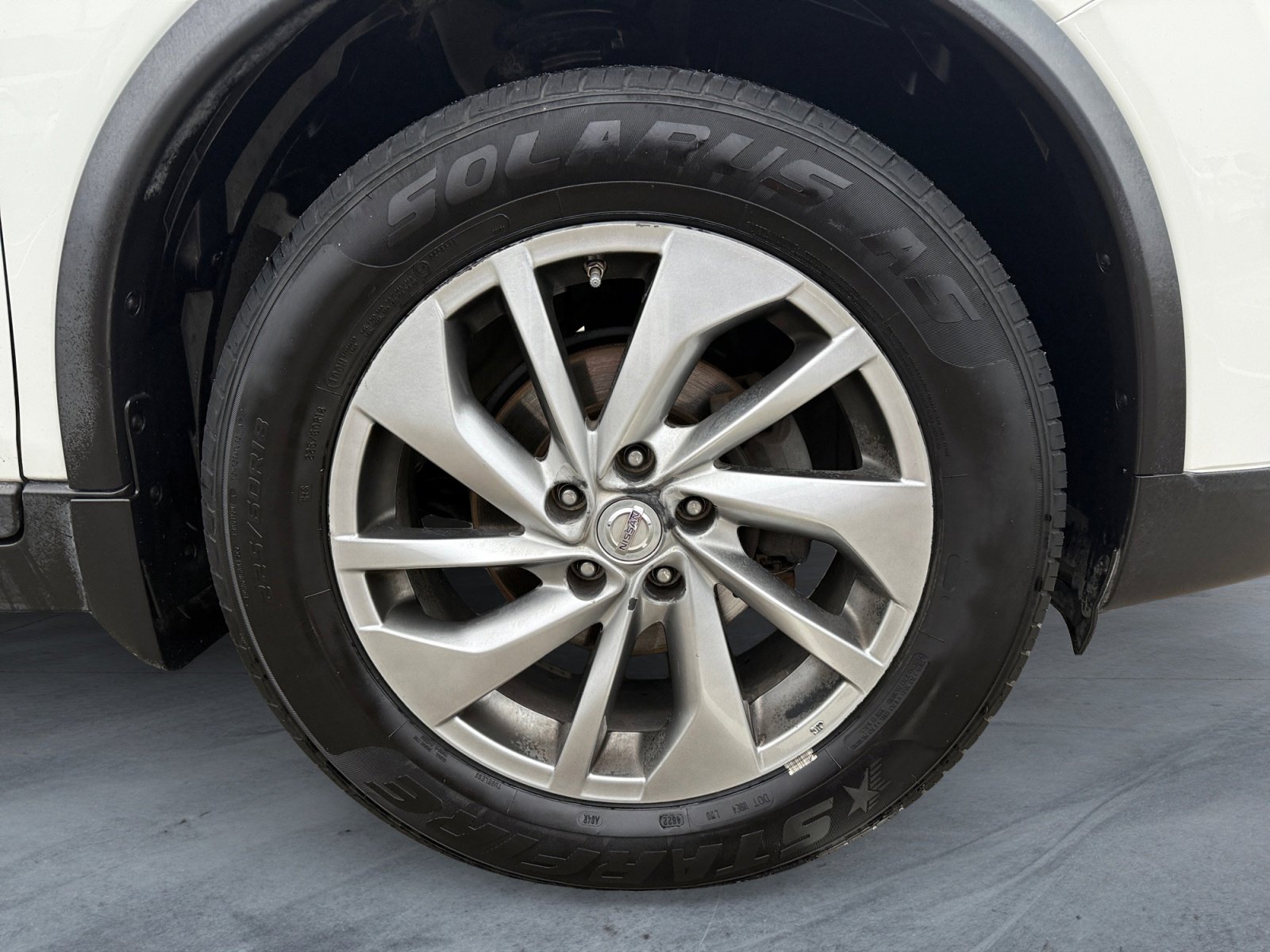 2014 Nissan Rogue SL photo 3