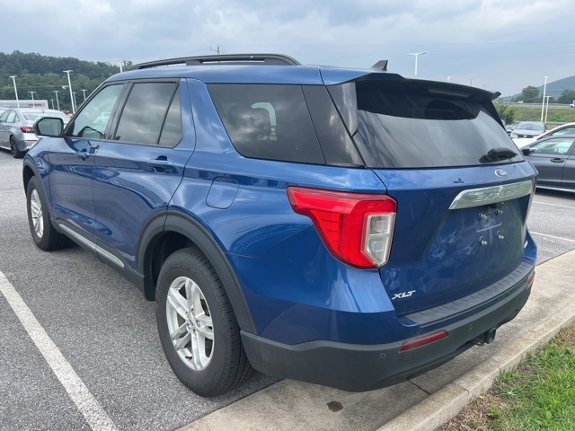 2022 Ford Explorer XLT photo 2