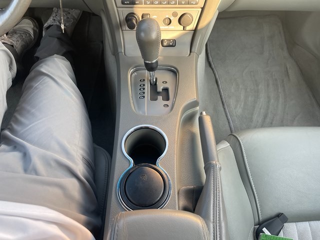 2004 Ford Thunderbird Base photo 20