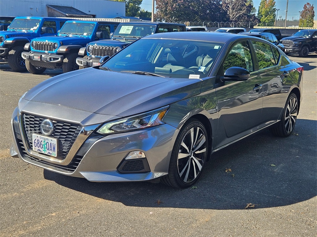 2021 Nissan Altima 2.5 SR photo 3