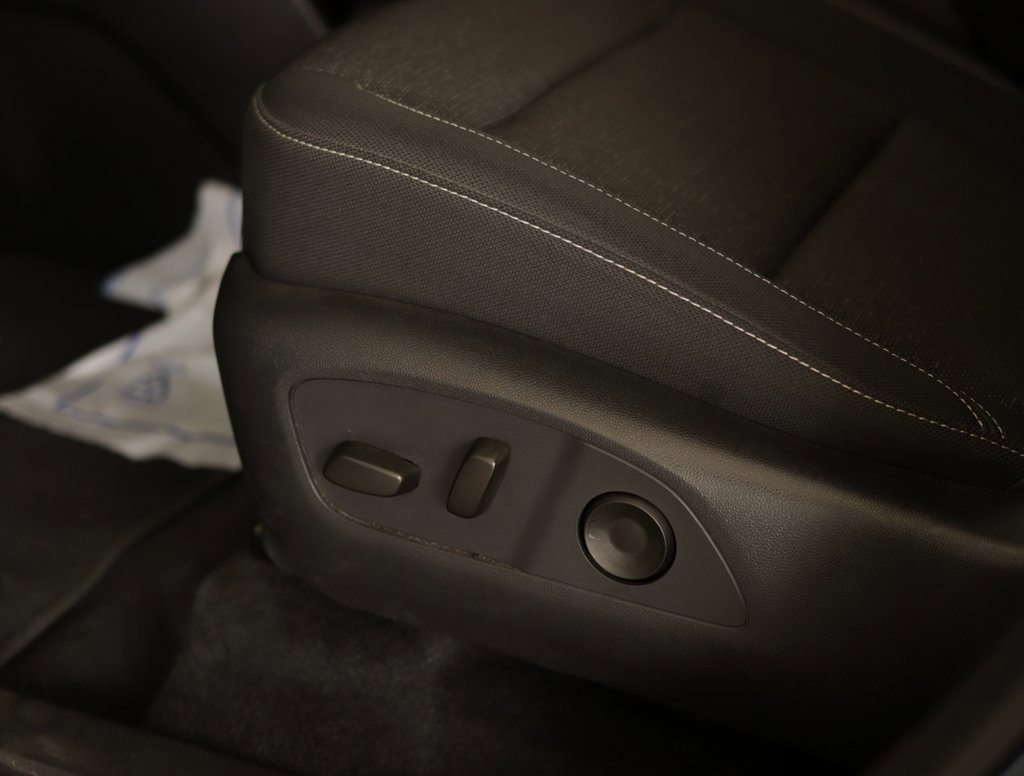 2025 Chevrolet Traverse photo 22