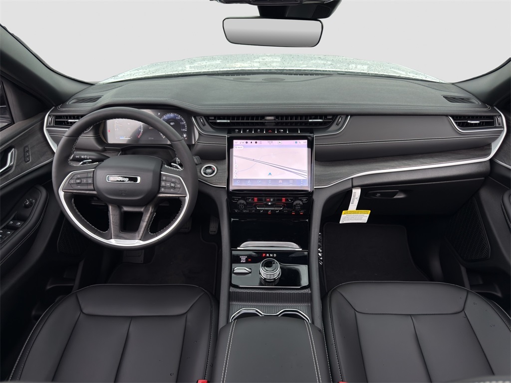 2025 Jeep Grand Cherokee Limited photo 14
