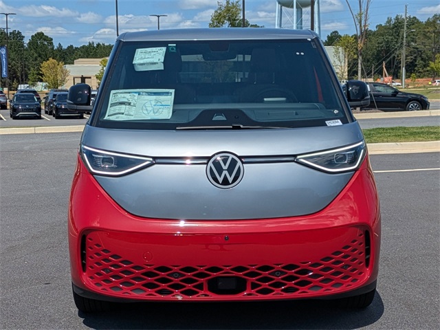 2025 Volkswagen ID. Buzz Pro Plus photo 8