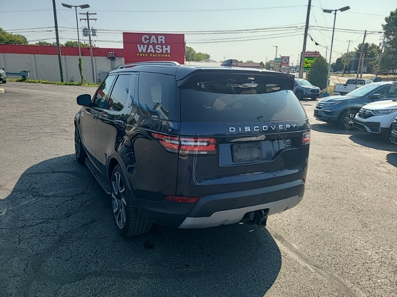 2019 Land Rover Discovery HSE Luxury photo 3