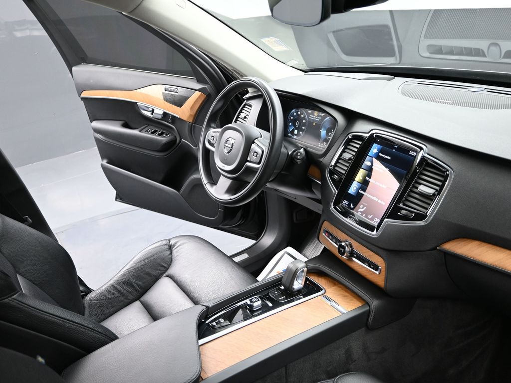 2022 Volvo XC90 T8 Inscription Expression photo 14