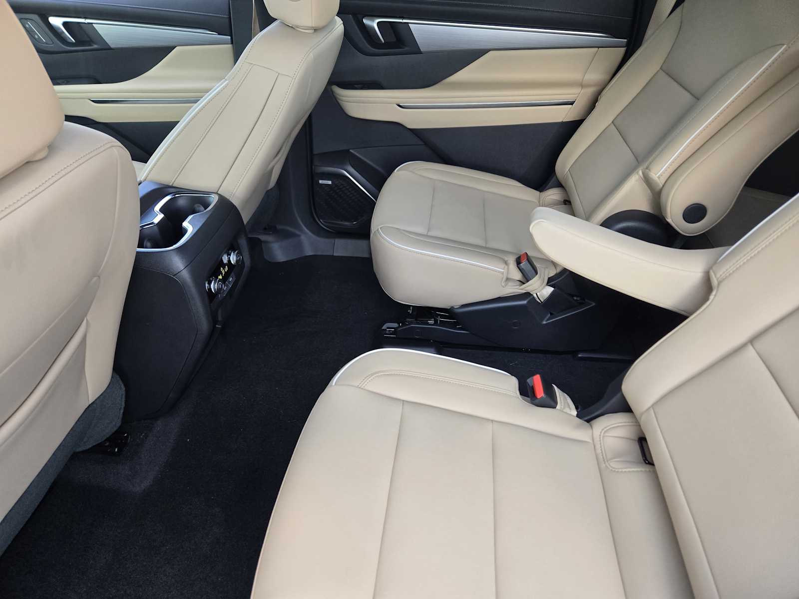 2026 Buick Enclave Preferred photo 18