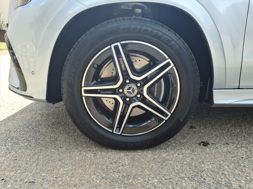 2026 Mercedes Benz GLE 450 4MATIC photo 4