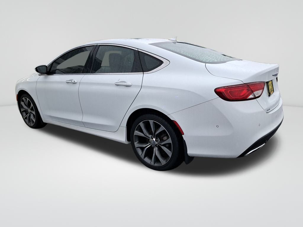 2015 Chrysler 200 C photo 3
