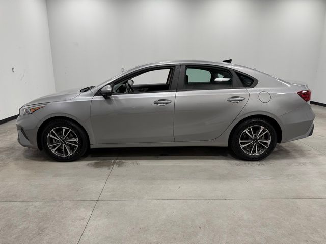 2023 Kia Forte LXS photo 5
