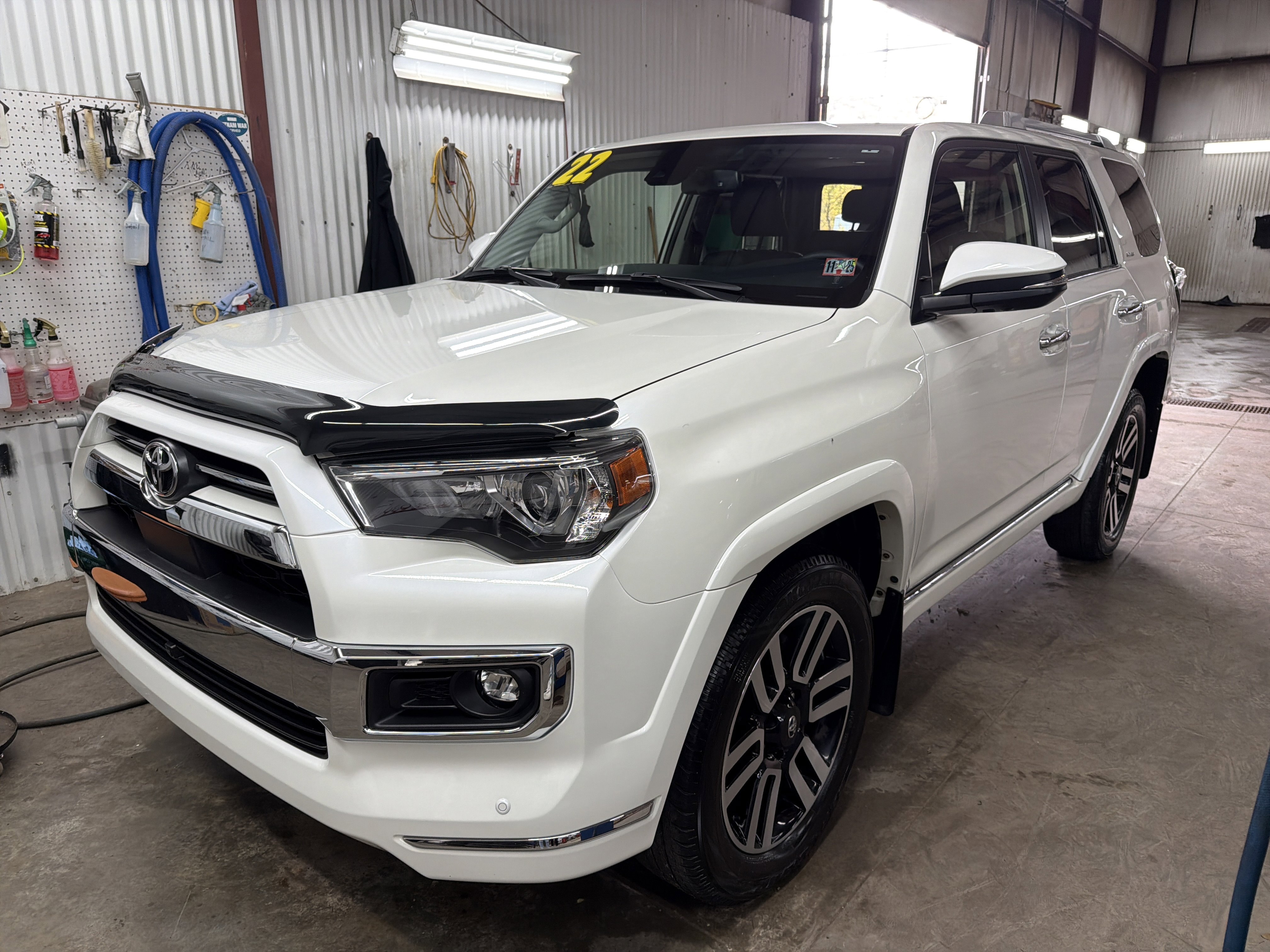 2022 Toyota 4Runner Limited's photo