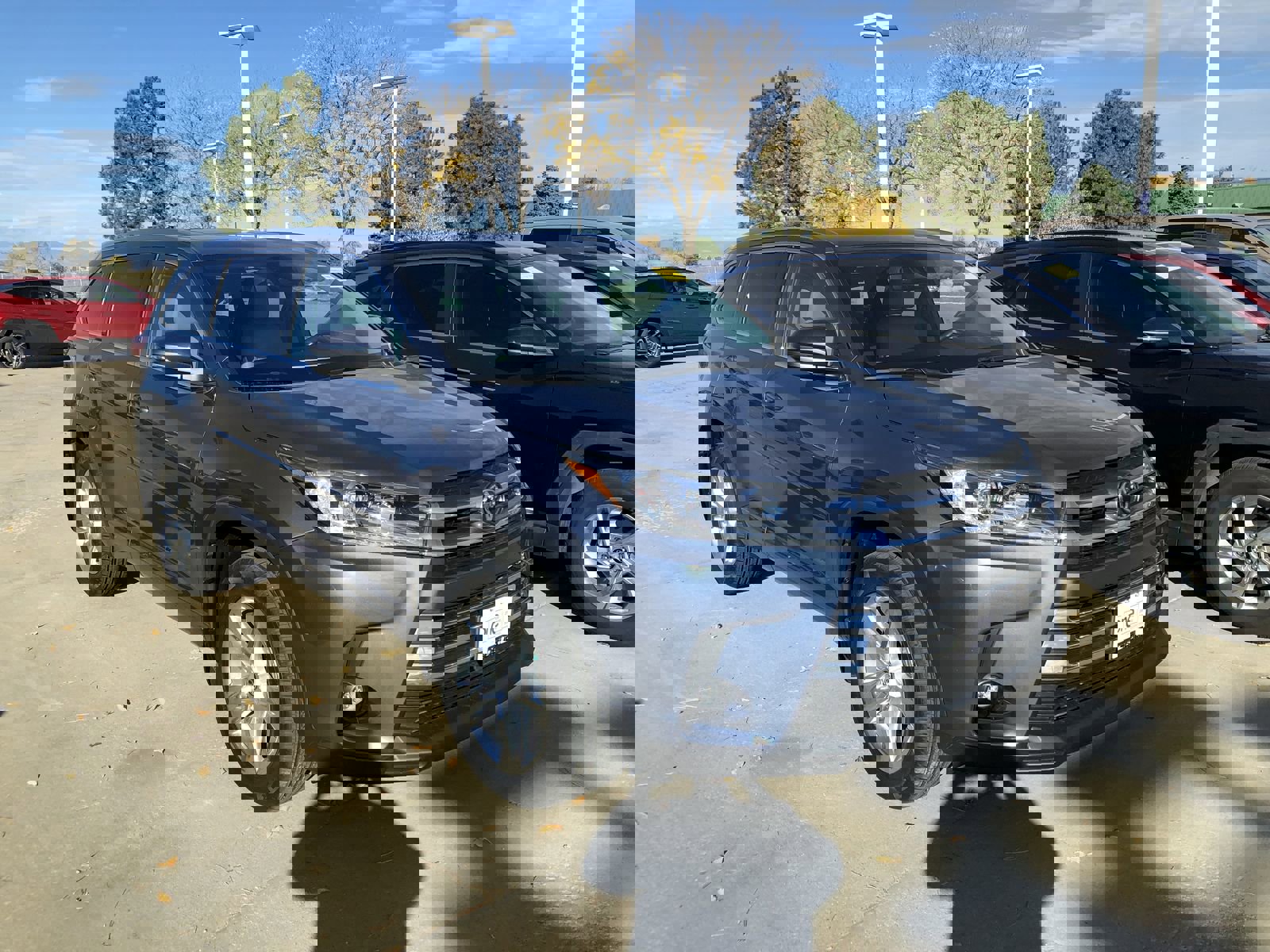 2019 Toyota Highlander Limited photo 2