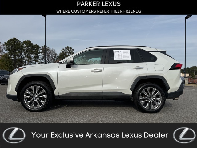 2019 Toyota RAV4 Limited's photo