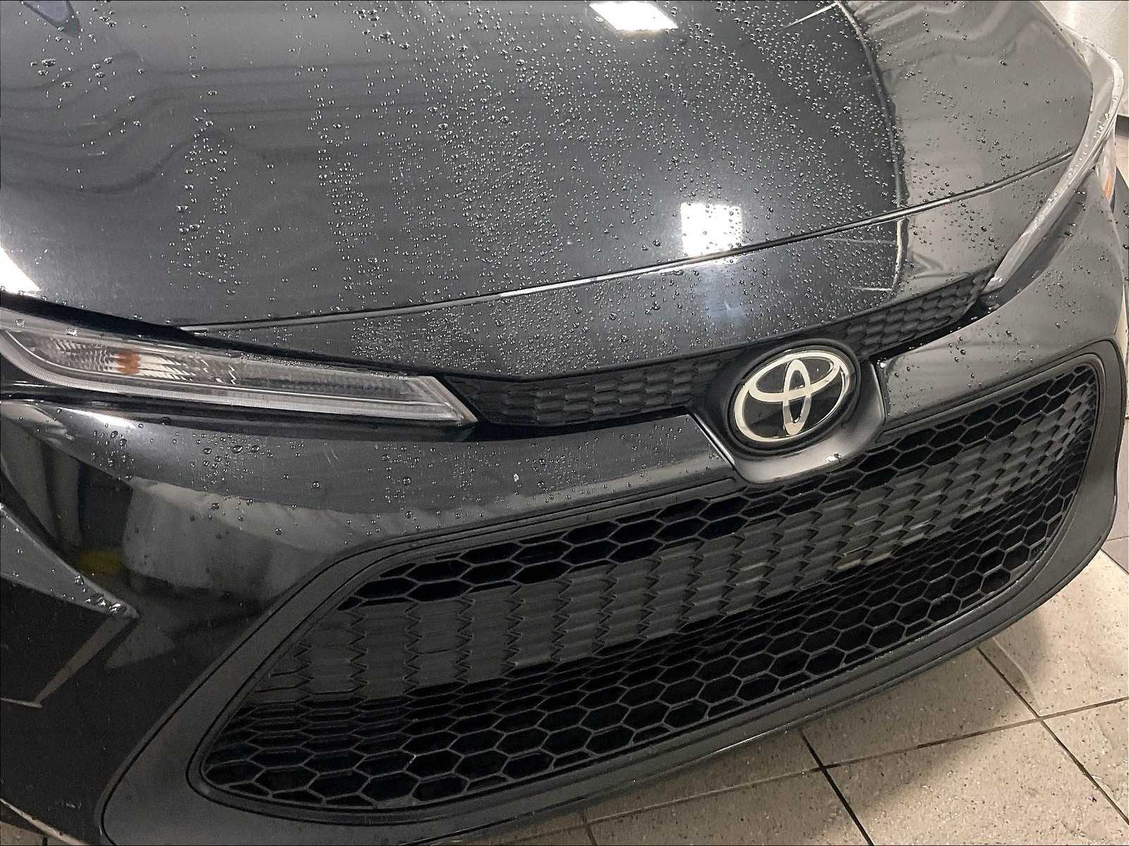 2022 Toyota Corolla LE photo 27
