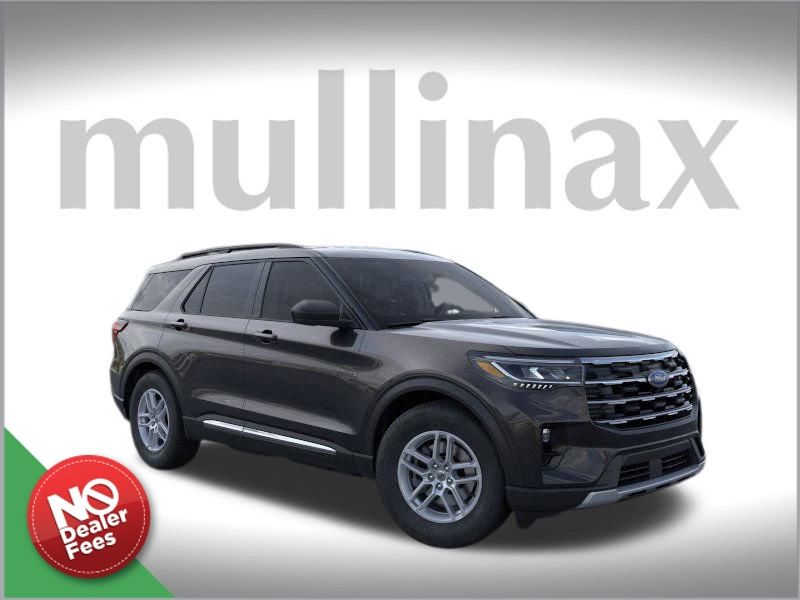 2025 Ford Explorer photo 2