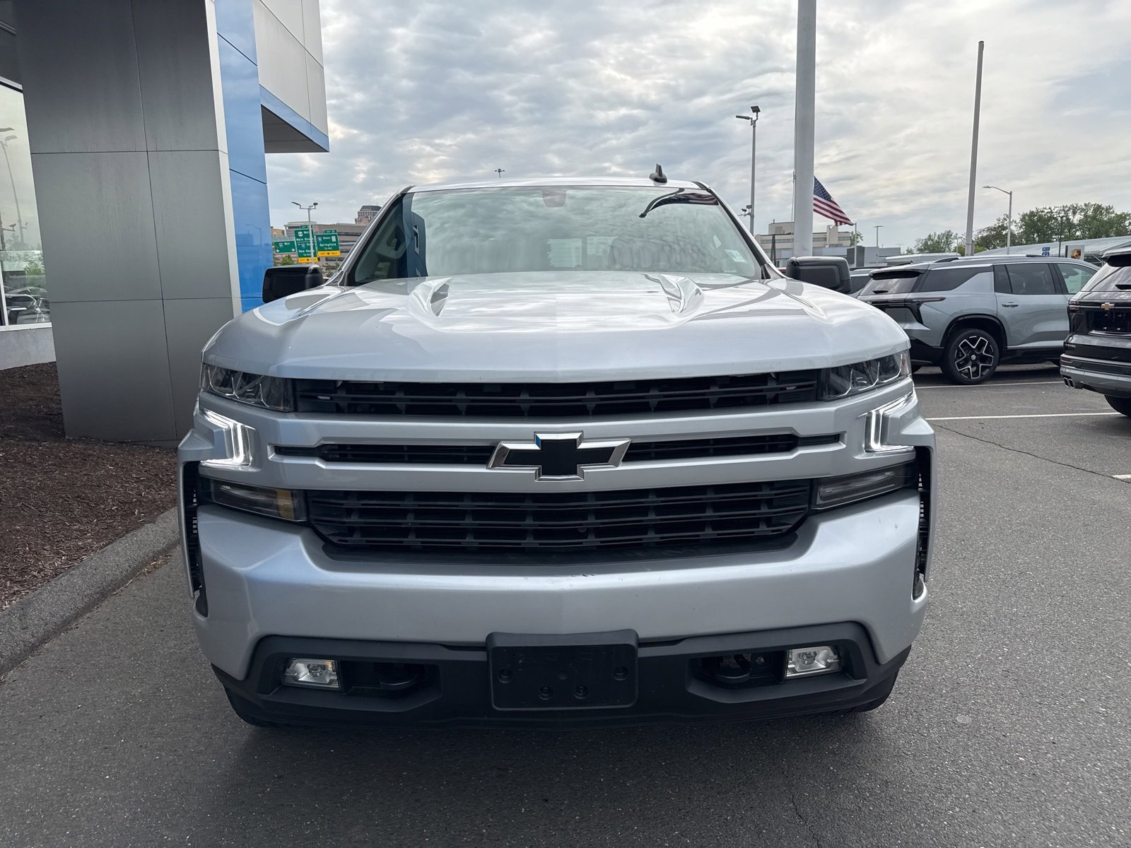 2022 Chevrolet Silverado 1500 RST photo 3