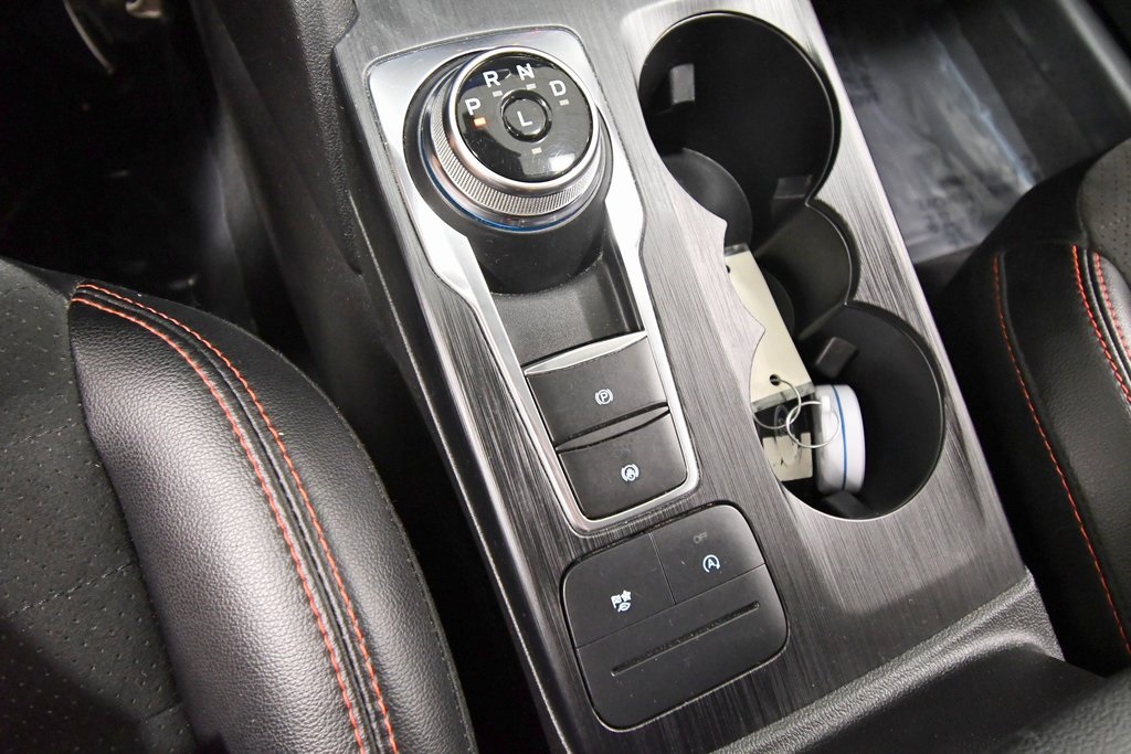 Used 2022 Iconic Silver Metallic Ford SEL image 27