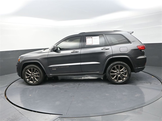 2017 Jeep Grand Cherokee Limited Anniversary Edition photo 2