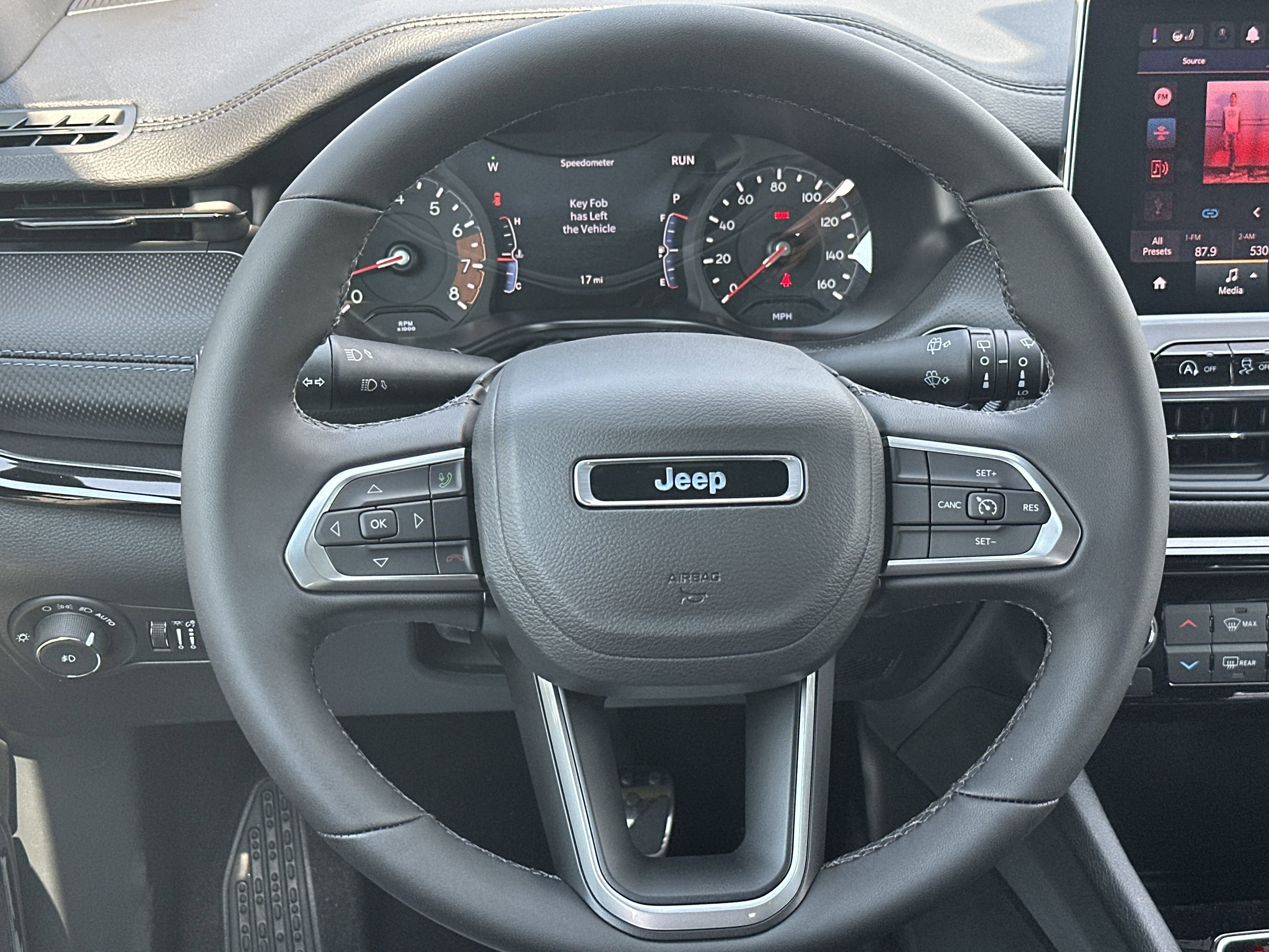 2025 Jeep Compass Latitude photo 5