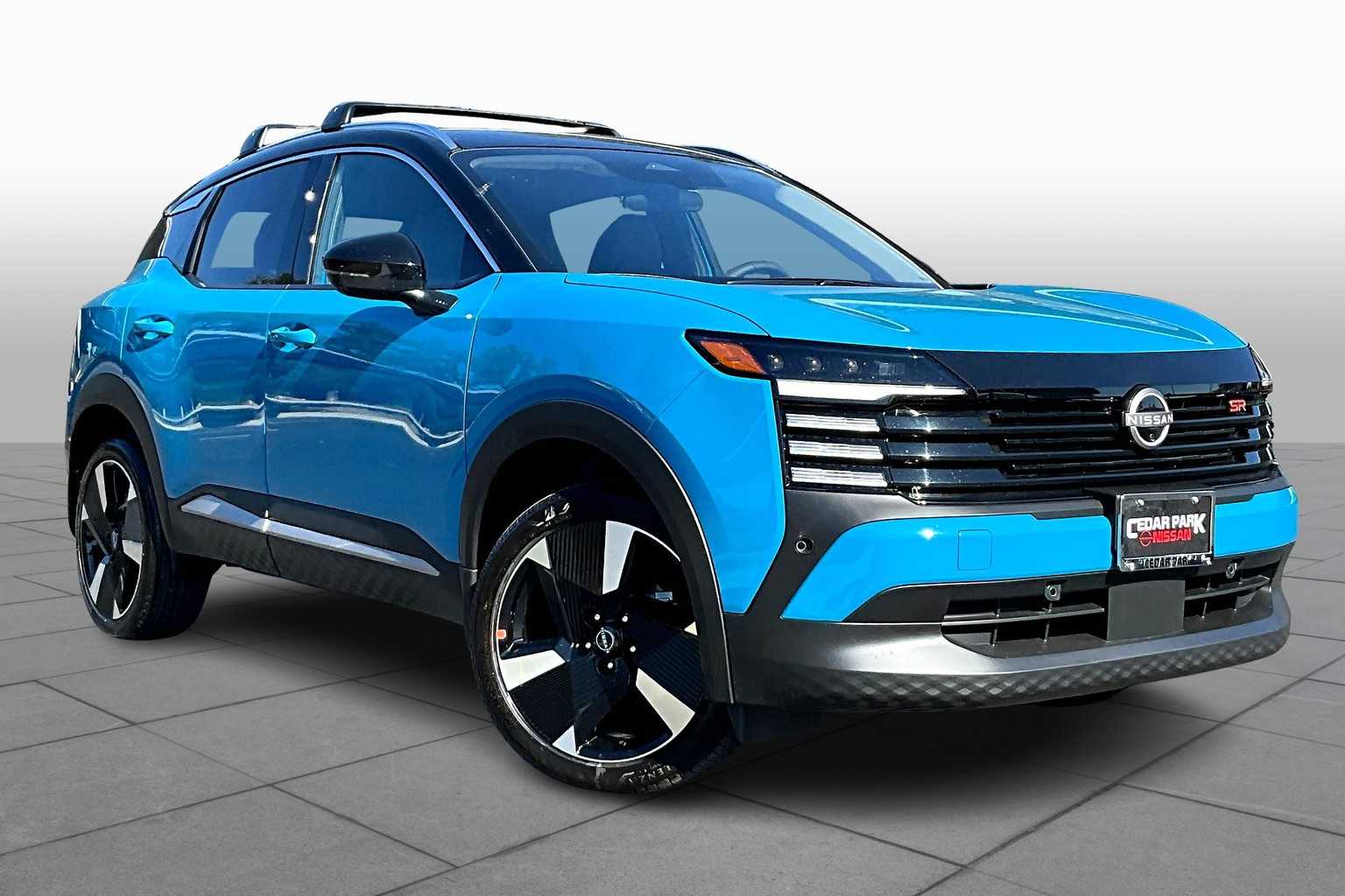 2026 Nissan Kicks SR photo 2