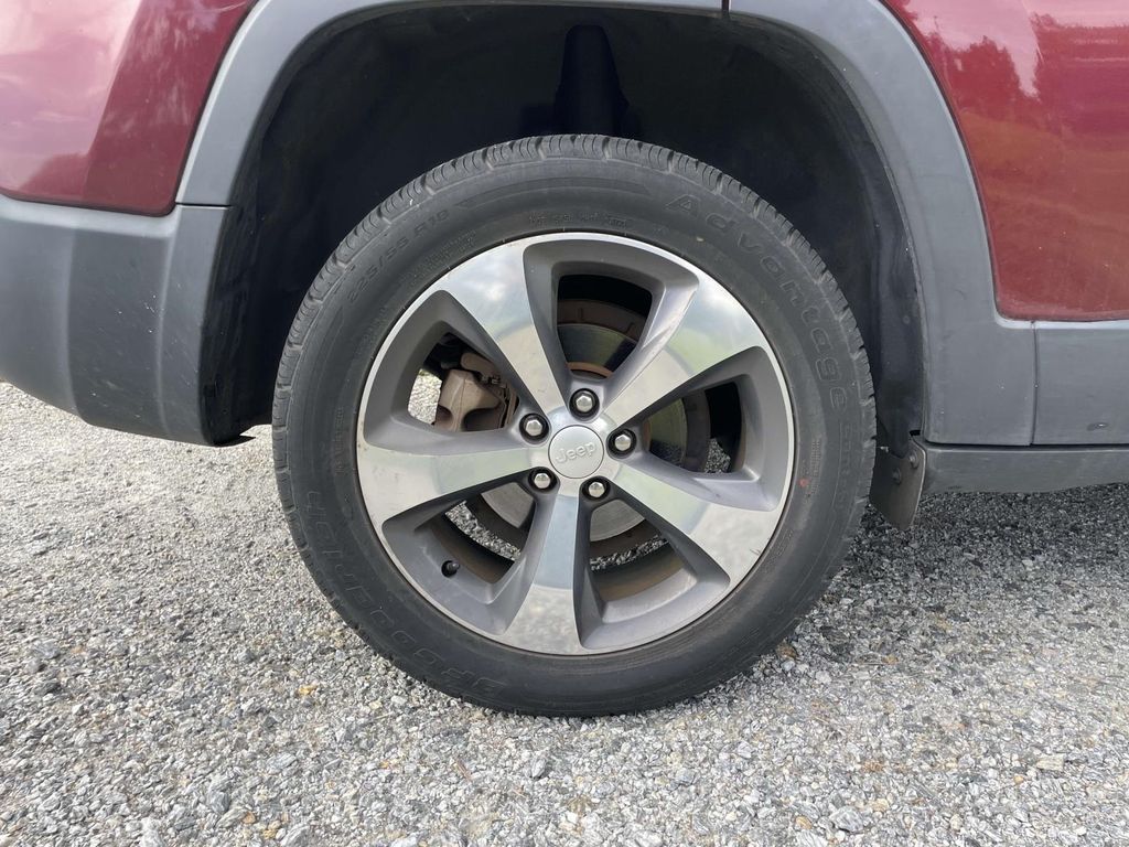 2019 Jeep Cherokee Limited photo 5