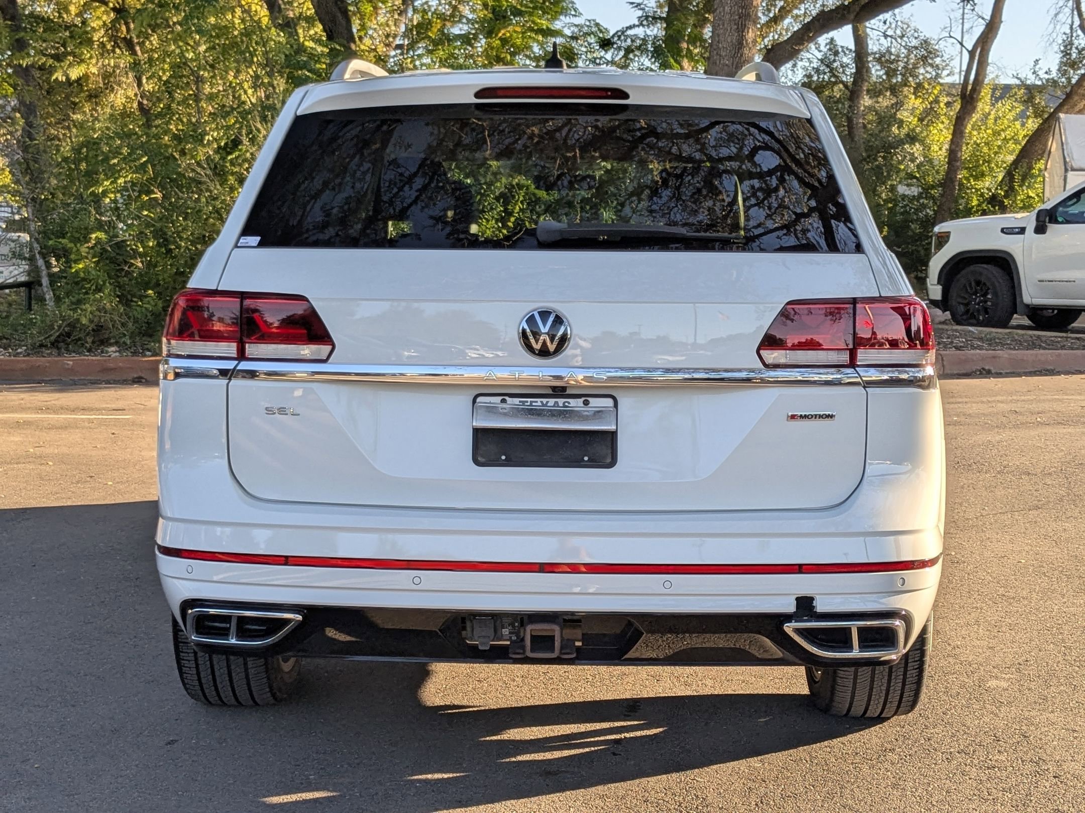 2022 Volkswagen Atlas V6 SEL Premium R-Line photo 3