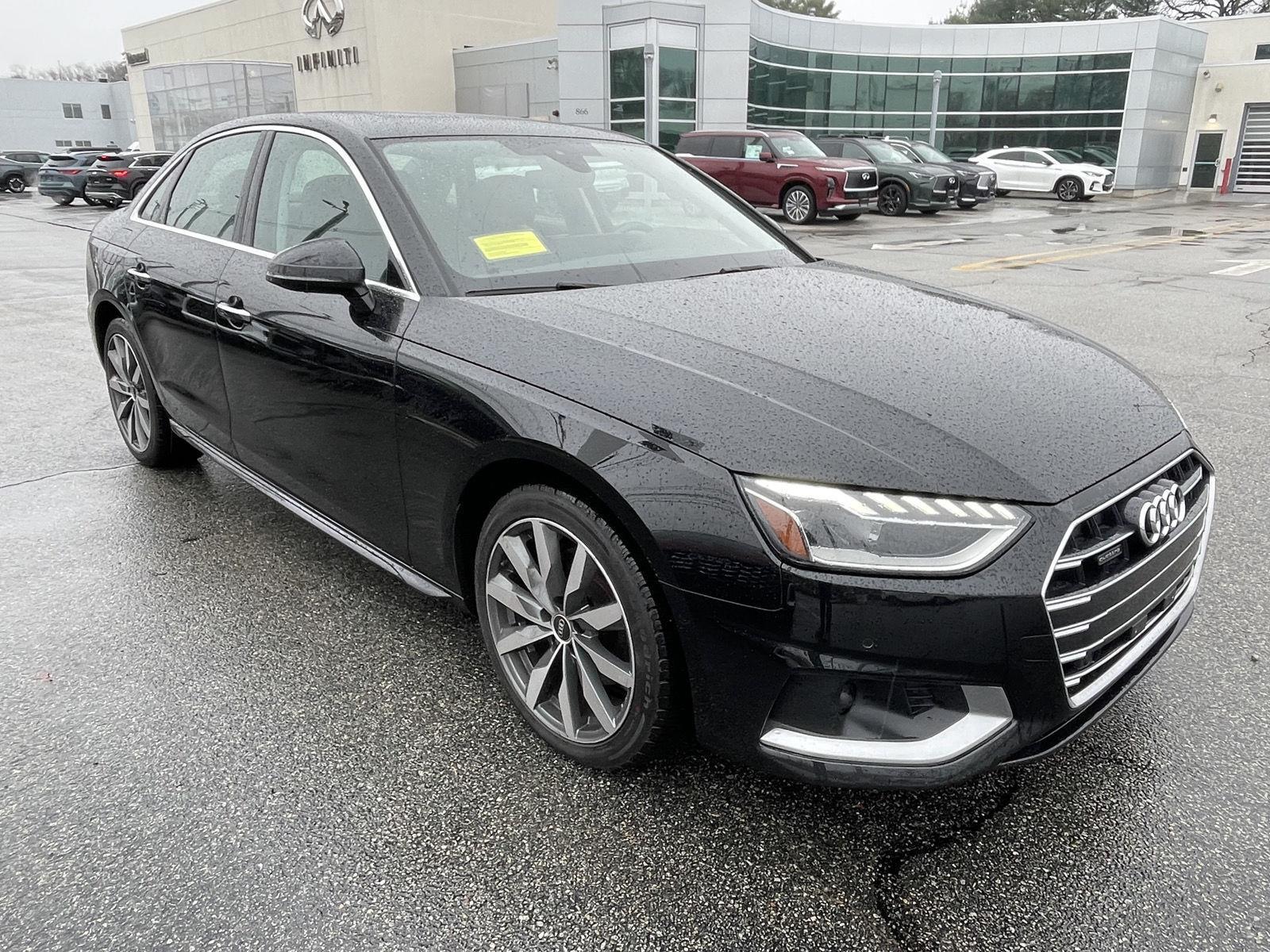 2022 Audi A4 Quattro Premium Plus photo 2