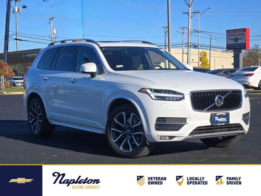 2017 Volvo XC90 Momentum