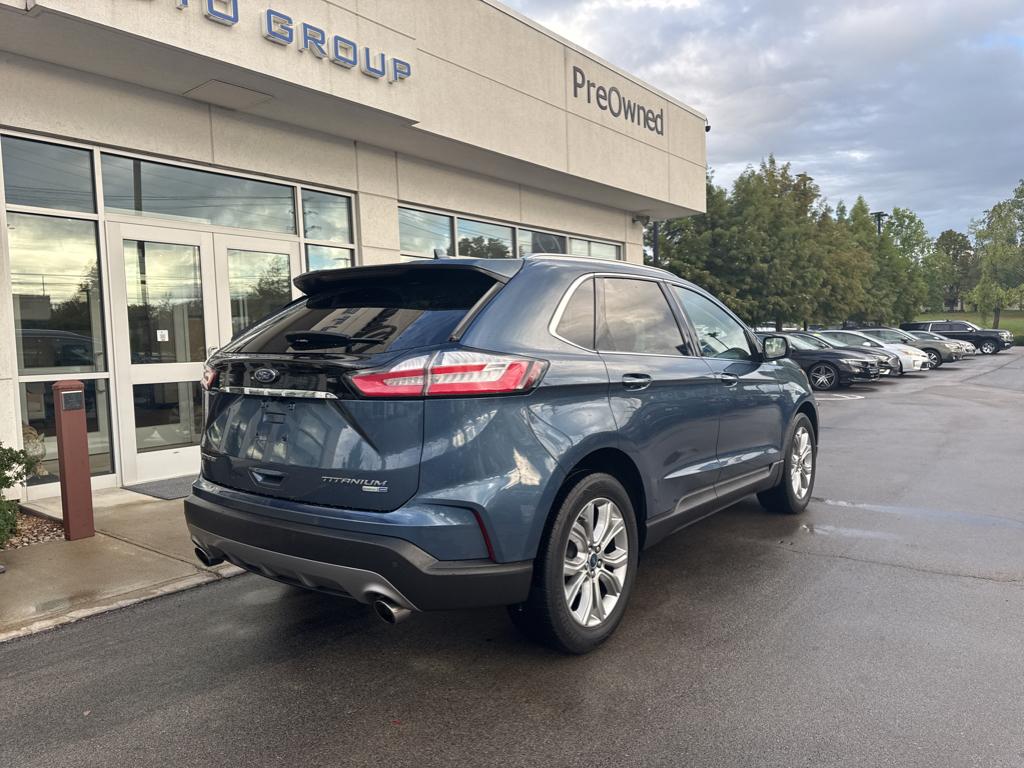 2019 Ford Edge Titanium photo 3