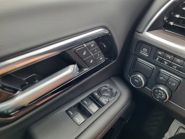 2025 Chevrolet Tahoe Premier photo 24