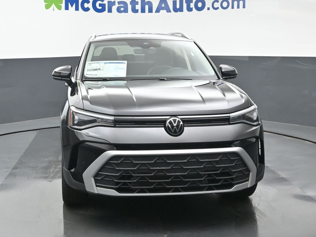 2025 Volkswagen Taos SE photo 2