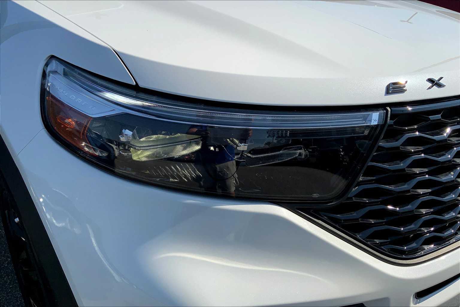 2023 Ford Explorer ST photo 25