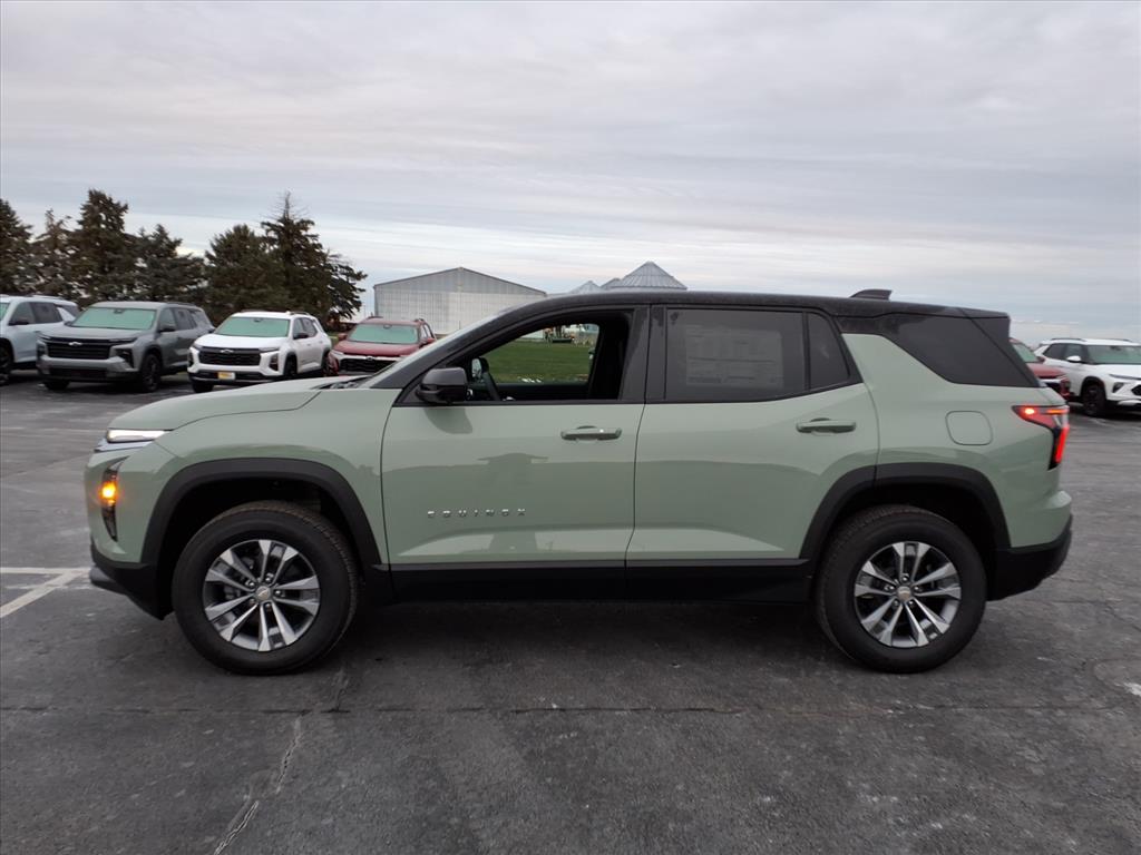 2026 Chevrolet Equinox LT photo 2