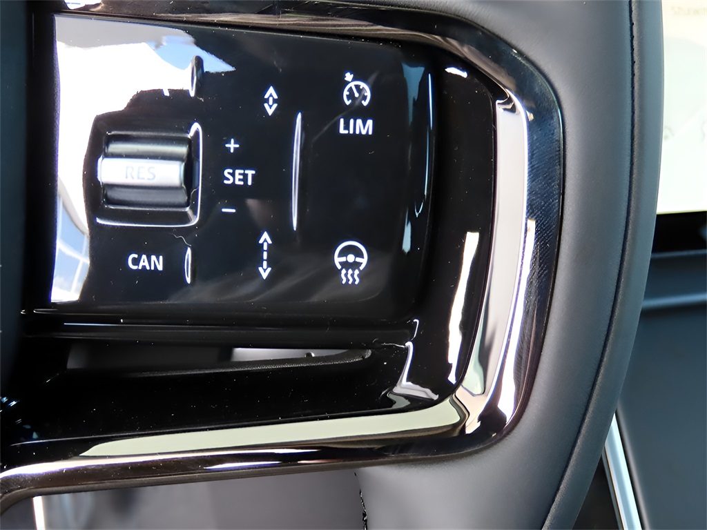 2025 Land Rover Range Rover Velar SE photo 32